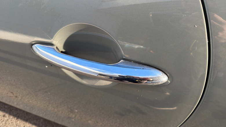 MINI Hatchback 1.5 Cooper Classic II 3dr Petrol Hatchback